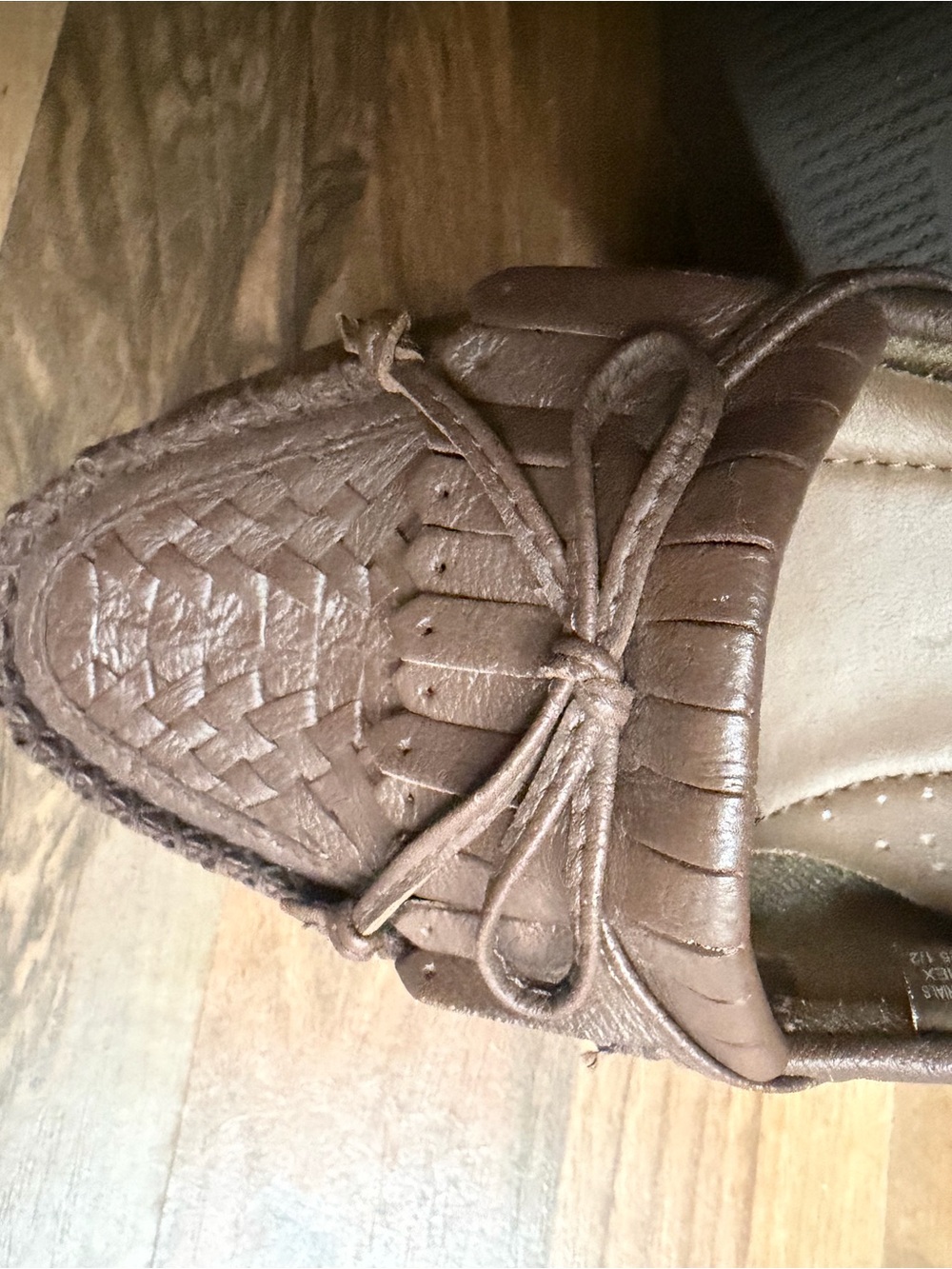 Vintage Leather Brown Woven Moccasin Loafers with Bow Accent, 8.5, Like New - Picture 8 of 8